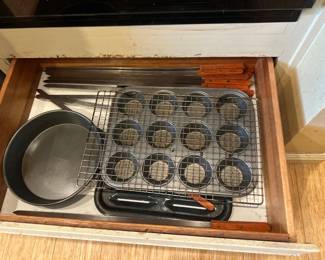 Baking pans