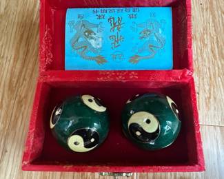 Chinese meditation balls