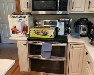 Like new kitchen appliances!