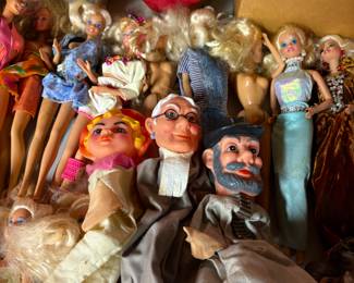 Hand puppets