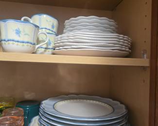 Set of dishes