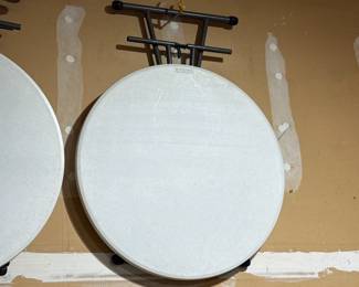 round foldable table