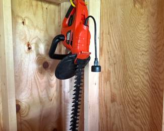 Black & Decker 18 inch Electric Hedge Trimmer