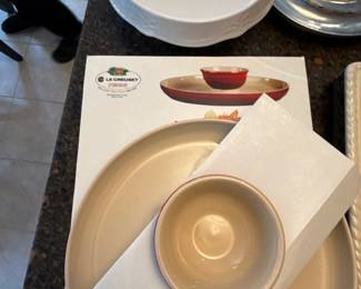 Le Creuset Stoneware Serving Platter