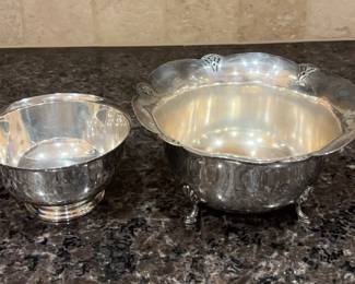 Silver Plated Footed Bowls Wm Rogers, Set Of 2