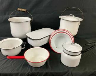 01 Vintage Enamel Set