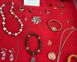 Genuine Pearls & Gold Jewelry 