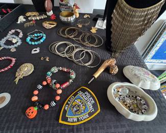 Brooches & Charms 