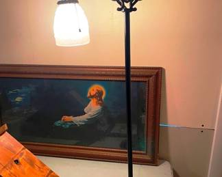 This lamp is a tabletop, not a floor lamp!