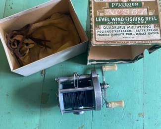 Pflueger "Nobby" No #1963 Level Wind Fishing Reel