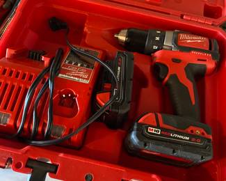 Milwaukee M18 Lithium-ion Cordless drill