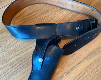 Vintage Don Hume Black Belt Gun Holster