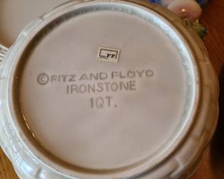 Vintage Fitz & Floyd Harvest Vegetable Basket Weave I quart Casserole Dish