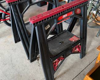 Skill foldable sawhorses