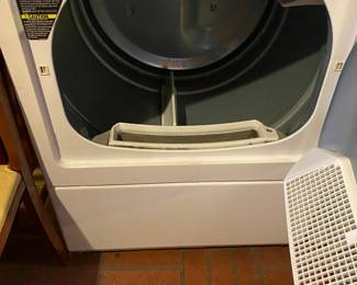 Speed Queen 7.0 Cu. Ft. White Front Load 4 cycle Gas Dryer