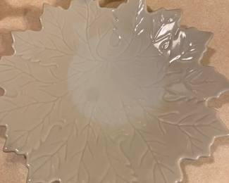 Global View 10" Porcelain Leaf Tray