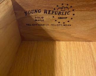 Tell City Maple Dresser with Mirrors (Young Republic)