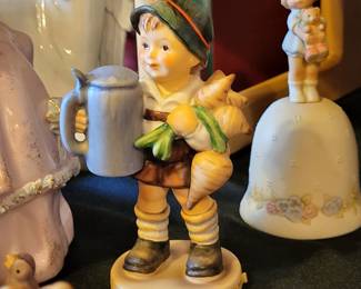 Hummel Goebel figurine " For Father"