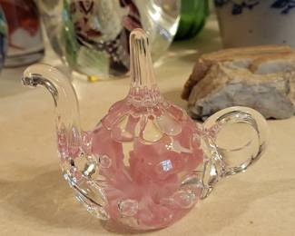 Joe Rice Paperweight Tea Kettle Ring Holder pink art glass