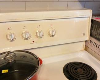 GE Electric Stove