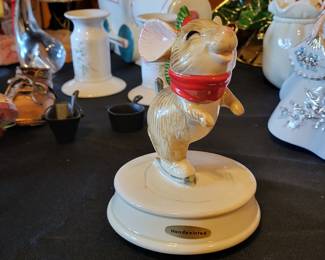 Vintage Otagiri mouse music box skaters Waltz