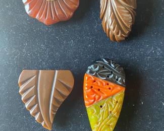 Vintage Bakelite Fur clips - Art Deco