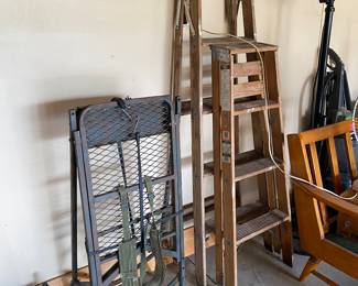 Tree Stand & Wooden ladders