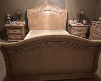 Queen Size sleigh bed