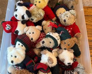 Plush bears