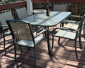 Patio table w/six chairs