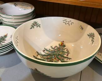 #138 Spode 9.5" Round Serving Bowl $25.00