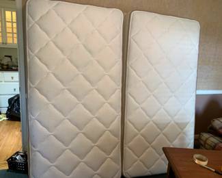 #31 Baron Plush Twin Mattress/Low Profile Boxsprings $75.00
#32 Baron Plush Twin Mattress/Low Profile Boxsprings $75.00