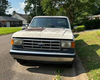 We will be taking bins for this 1987 Ford Truck as is. 73752 miles. We will award the highest bin at Noon Friday July 18.