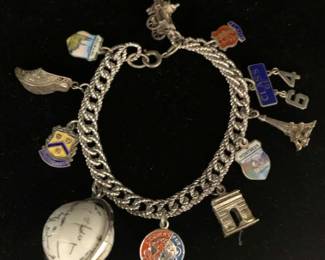 SH591VSilver Charm Bracelet