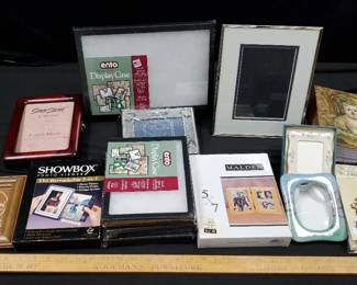 SH590Picture Frames Mystery Box