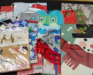 SH484Lets Wrap A Gift