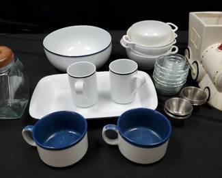 SH565Kitchen Bowls, Mugs, Tray, Vase