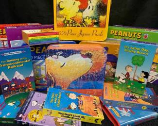 SH482Peanuts Puzzles And More Mystery Lot
