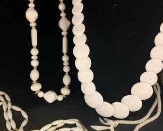 SH540VWhite Delight Costume Jewelry
