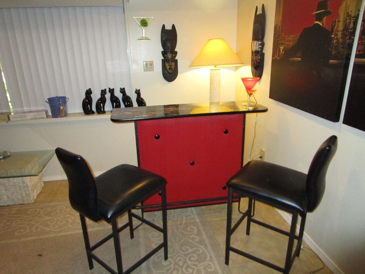 Super groovy BAR, barware and more