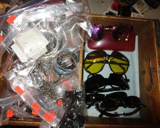 Jewelry case