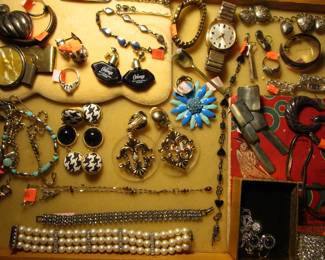 Jewelry case