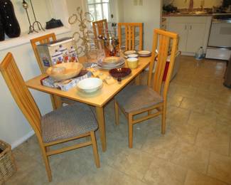 Italian vintage chairs with table