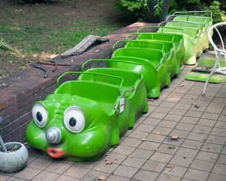 Caterpillar kiddie ride