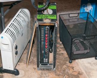 Bass amp in center