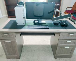 Desk, HP Desktop (data has been wiped clean)