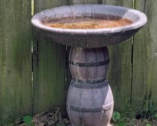 Bird bath (poly/not cement)