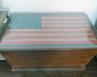 Storage chest with USA flag inlaid top