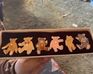 Steiff Teddy Pin Set.