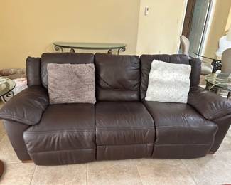 Natuzzi Editions manual reclining Leather sofa in excellent condition